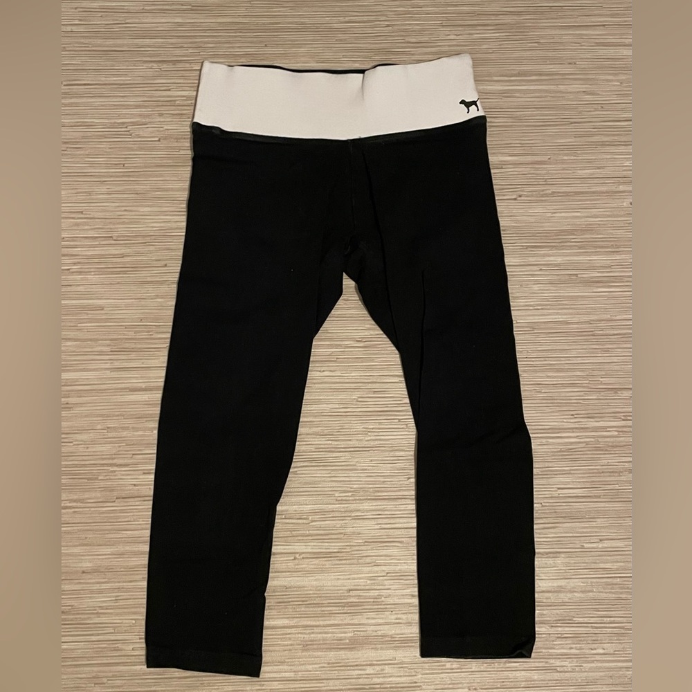 PINK Yoga Capri Pants